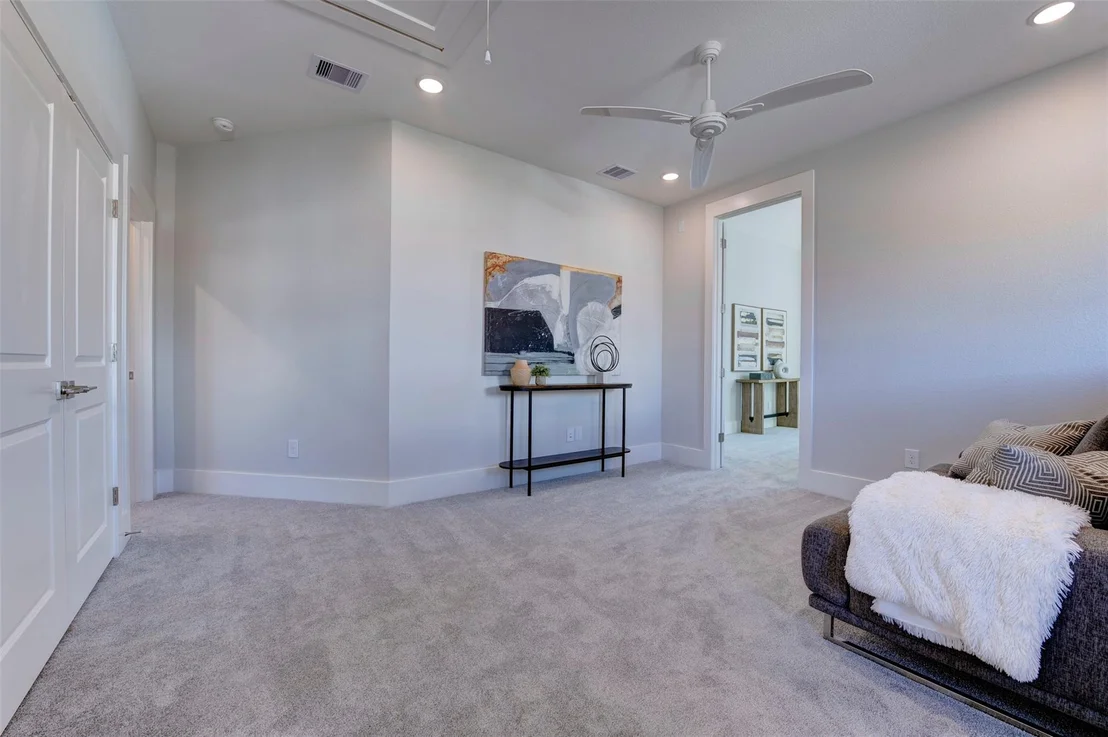 Photo of 5140 Rosslyn Road