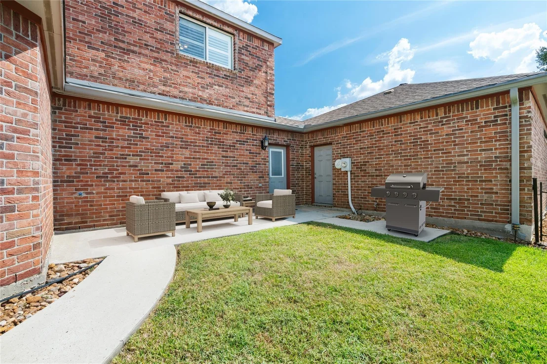 Photo of 5442 Lakeshore Drive