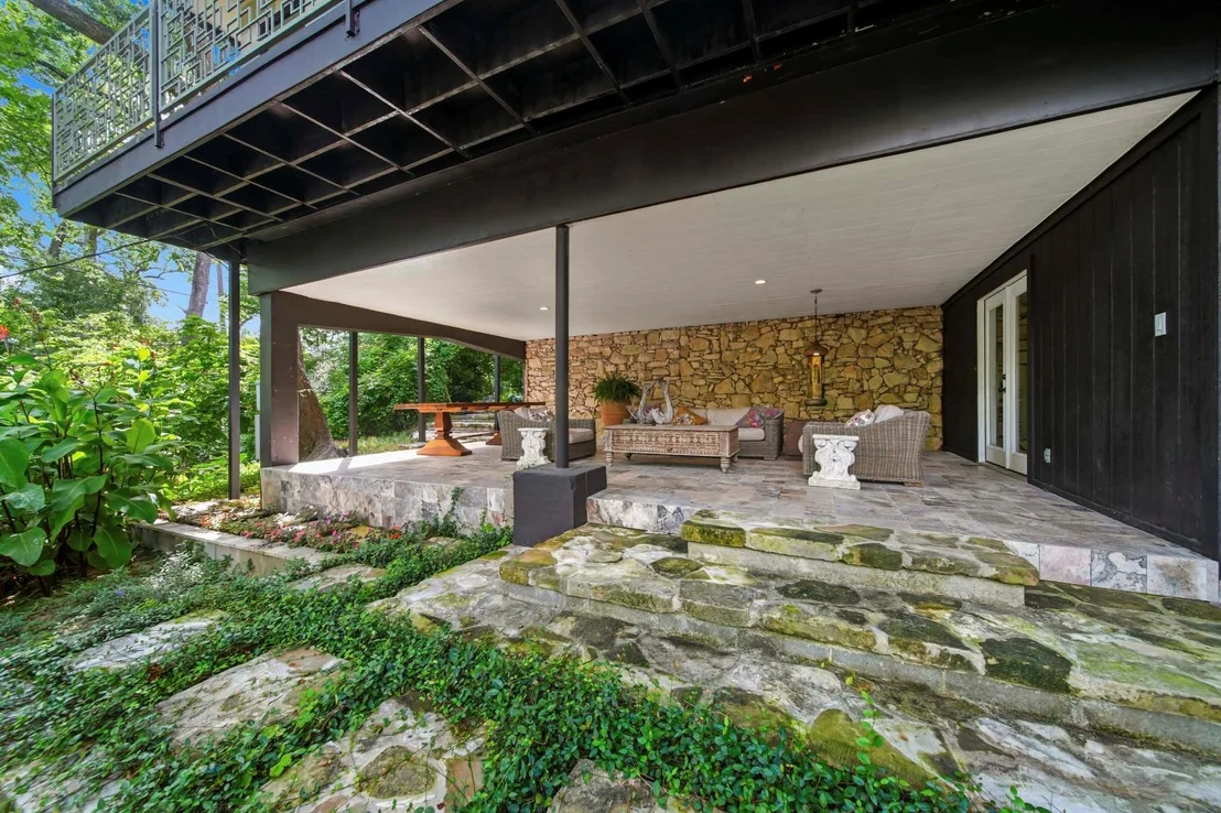 Photo of 203 Chimney Rock Road