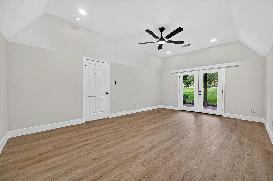 Photo of 3354 Torrey Pines Drive