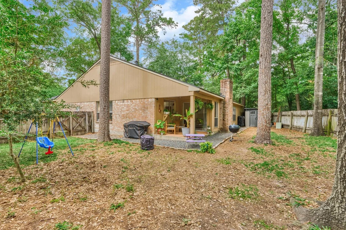 Photo of 2615 Rosewood Place