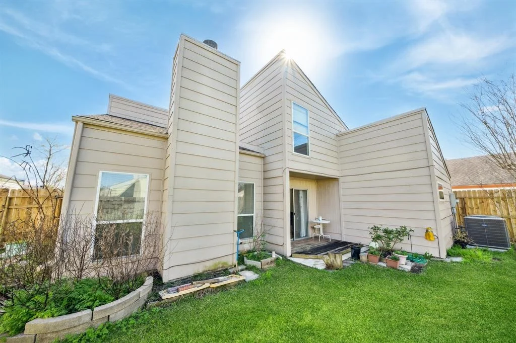 Photo of 11038 Holworth Drive