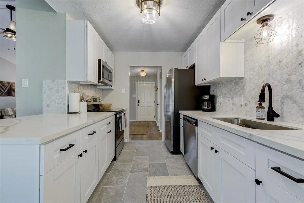 Photo of 2650 Lark Lane