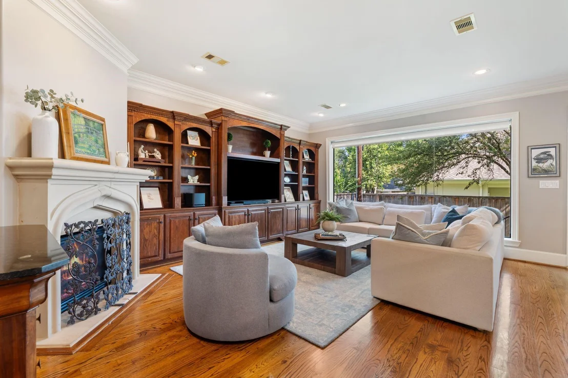 Photo of 5202 Patrick Henry Street