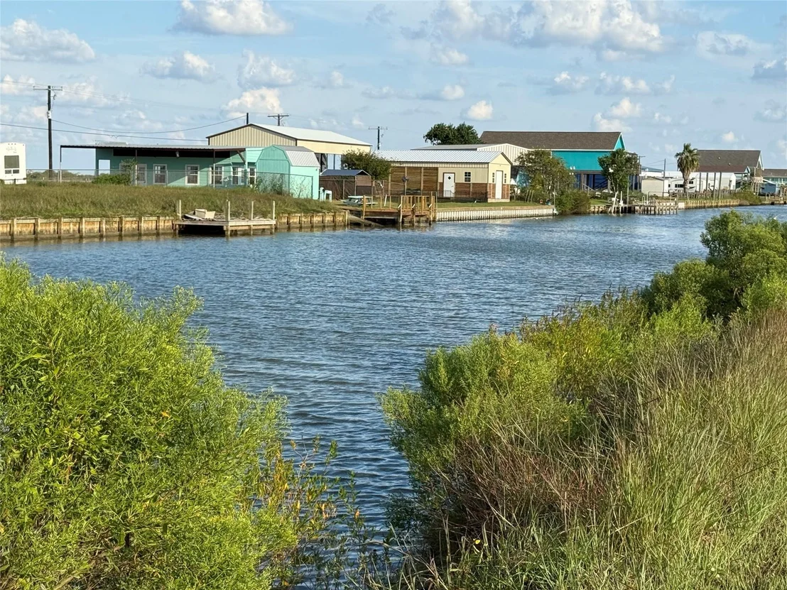 Photo of 131,132 & 133 County Road 299 Heron