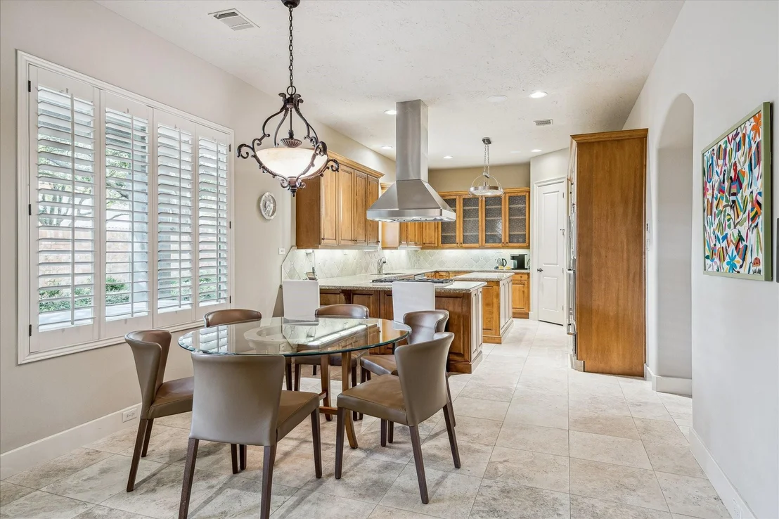 Photo of 2626 Stuart Manor