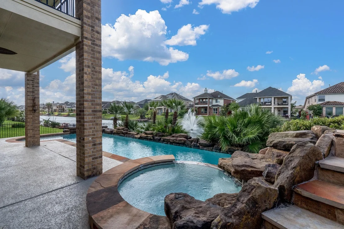 Photo of 18119 Blues Point Drive