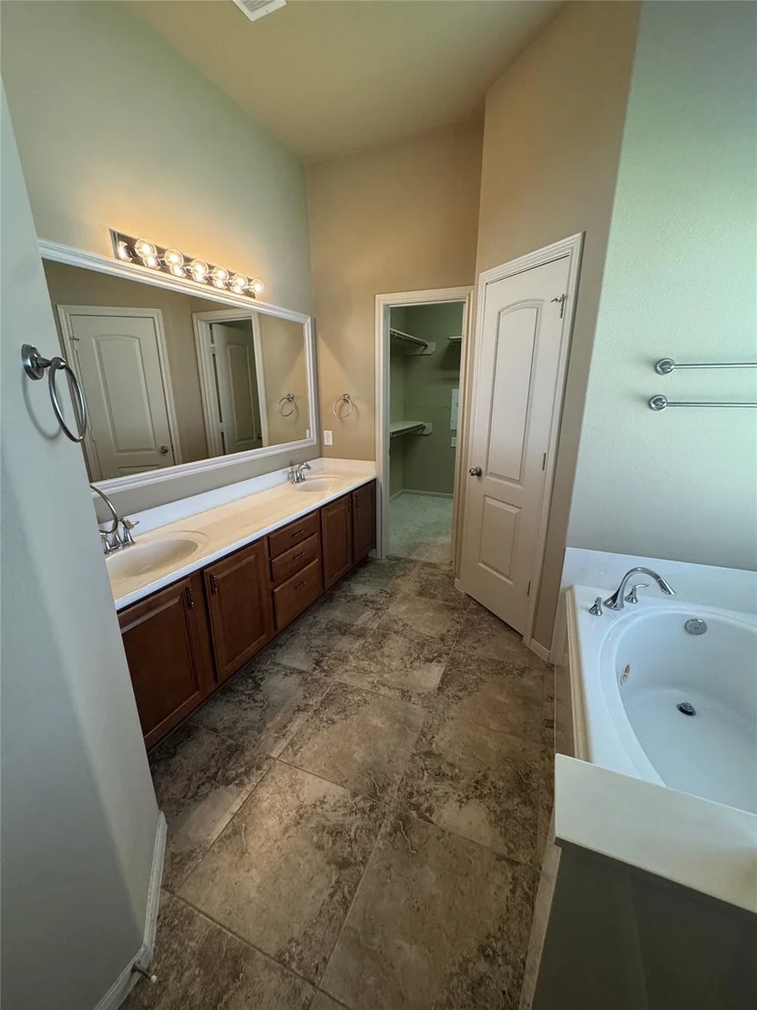 Photo of 10502 Twin Circles Drive