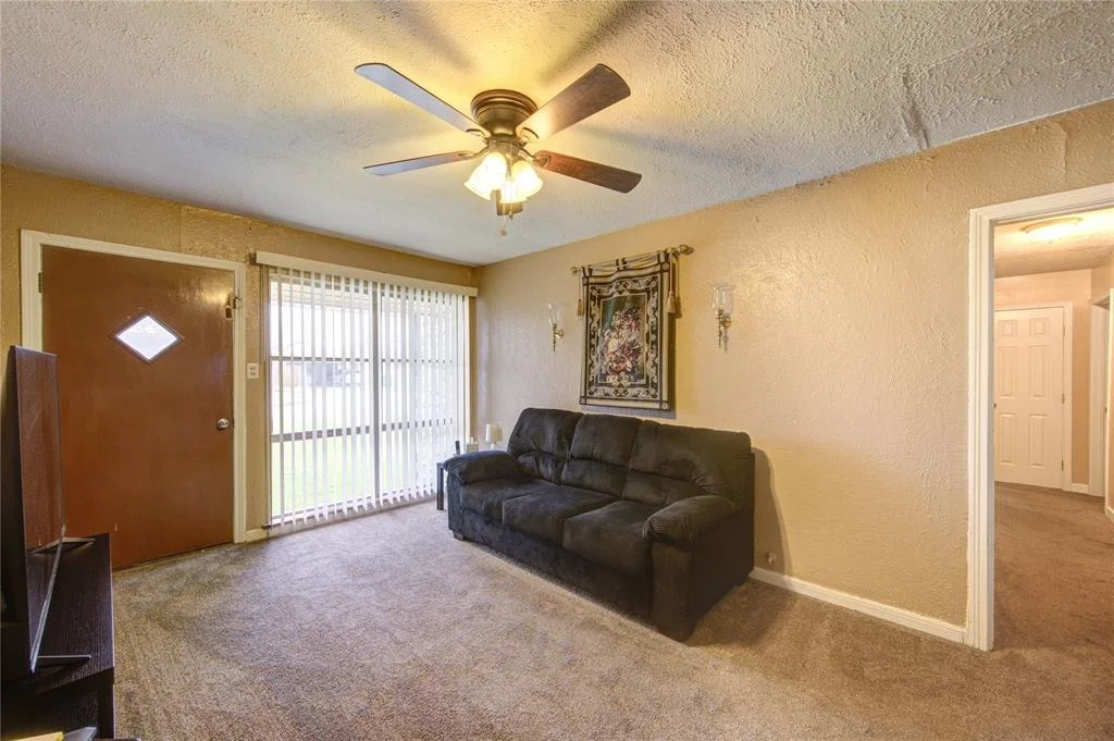 Photo of 1502 Quail Street