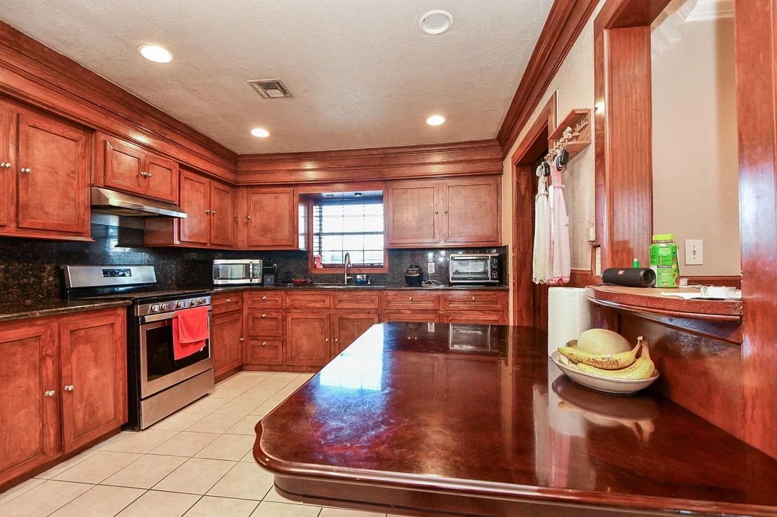 Photo of 5030 Peek Road