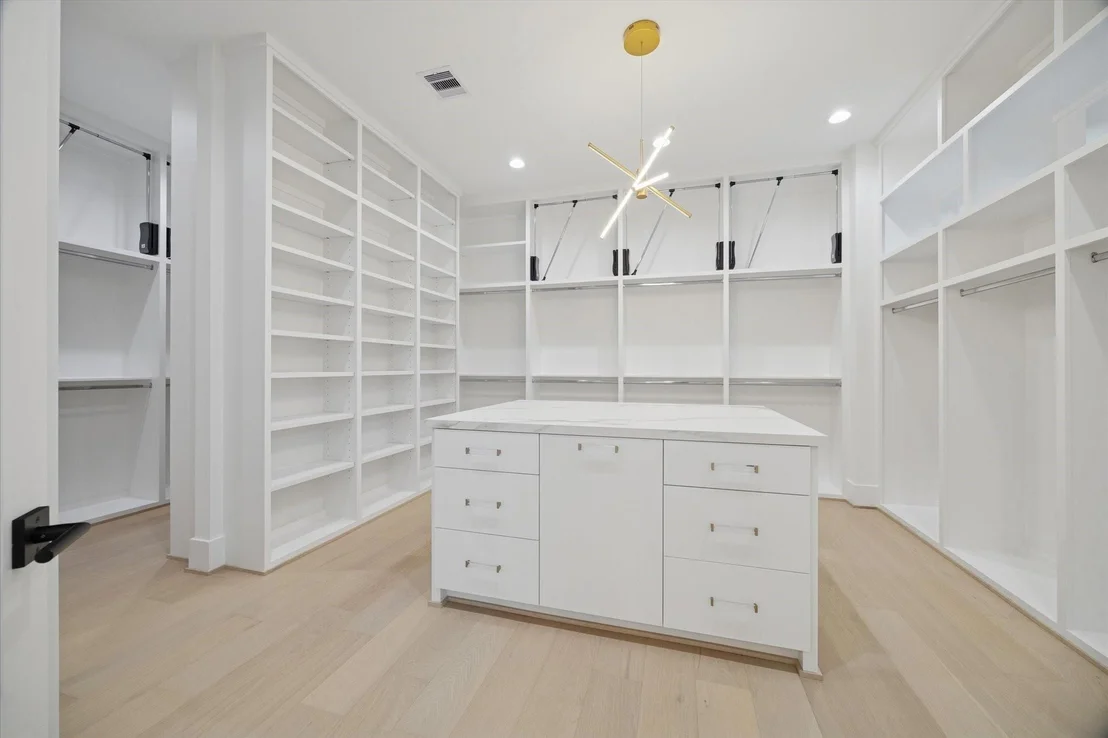Photo of 2118 Westgate Drive