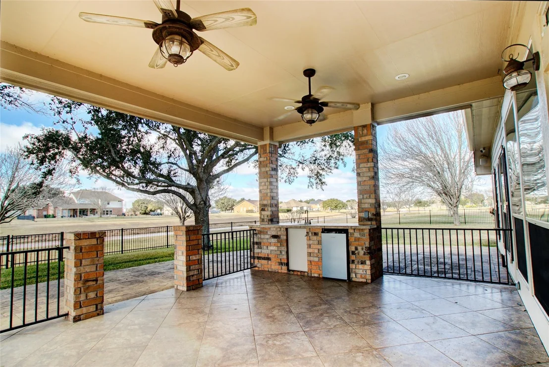 Photo of 3327 River Bend Drive