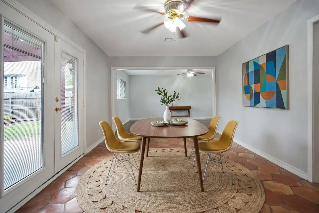 Photo of 10010 Westview Drive