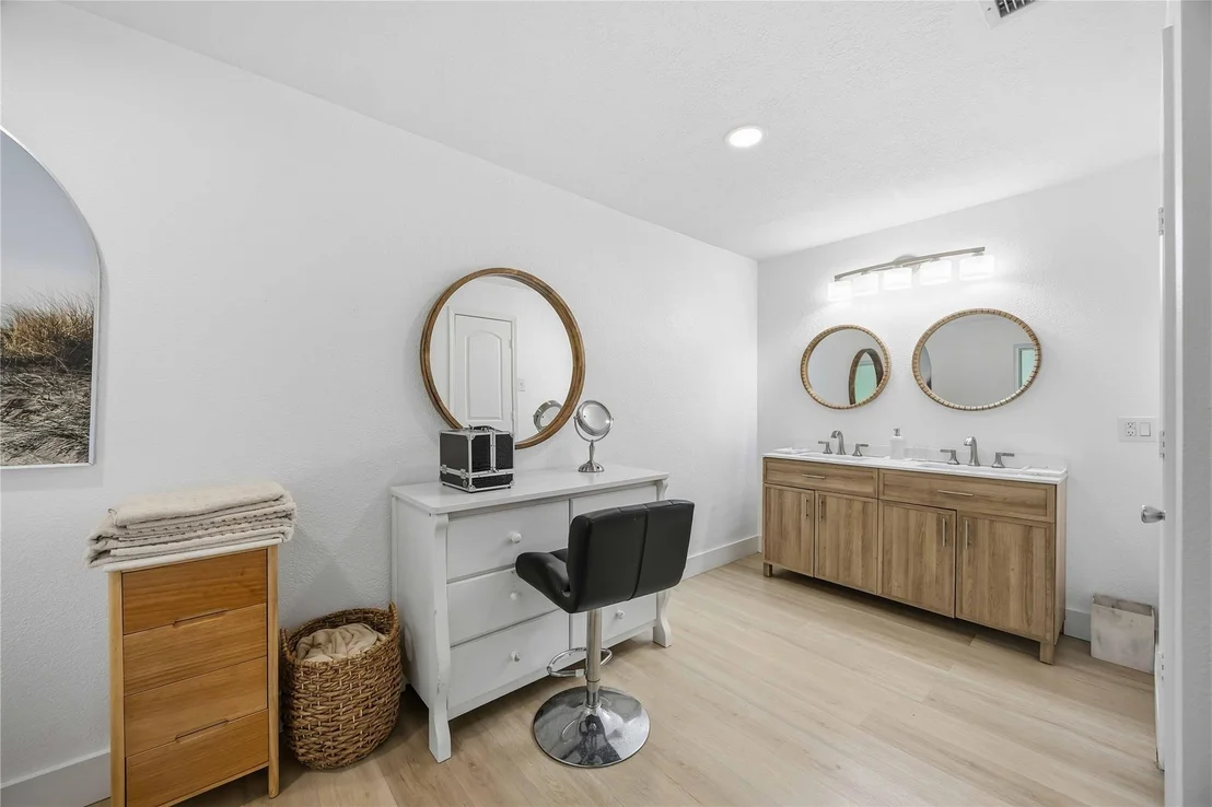 Photo of 17368 Northcrest Circle
