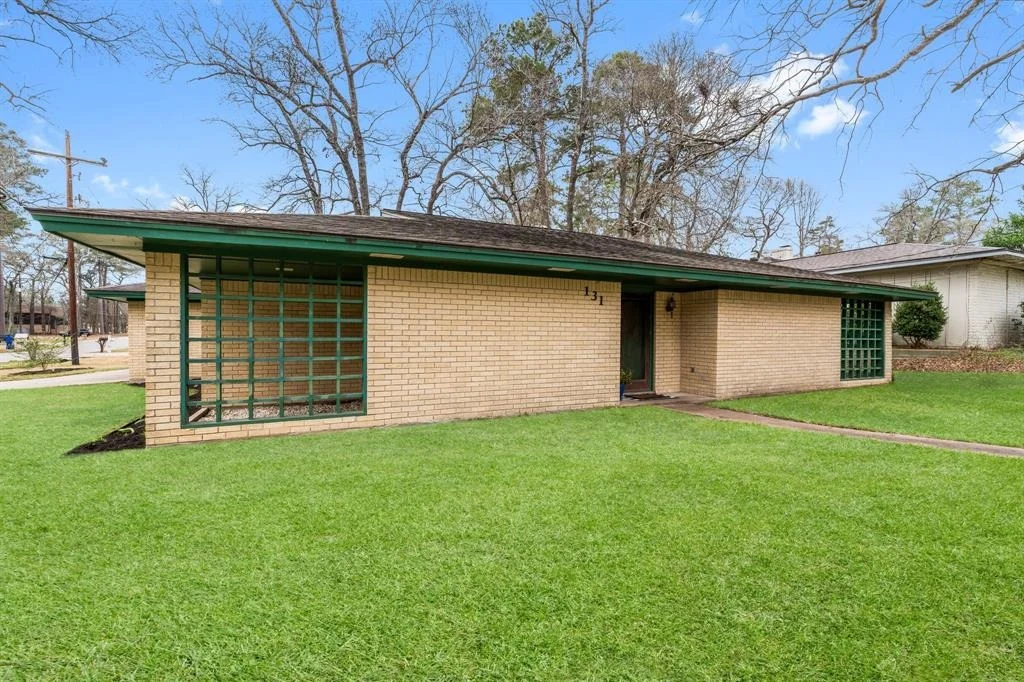 Photo of 131 La Quinta Drive