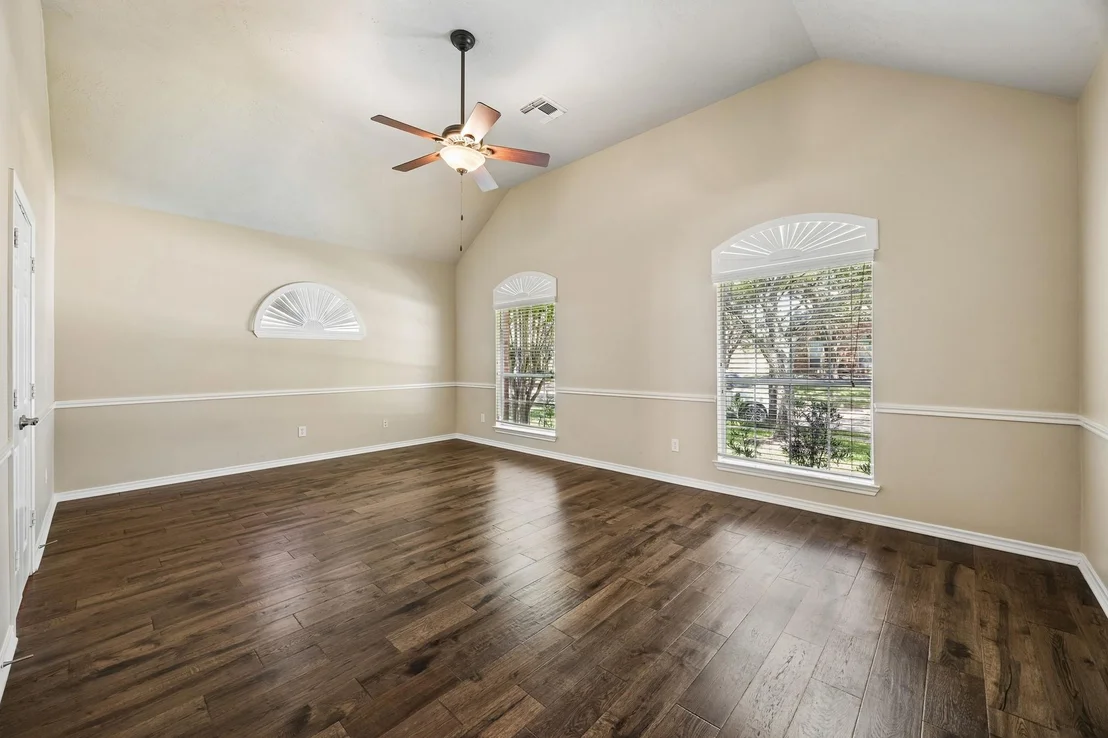Photo of 1007 Longdraw Drive