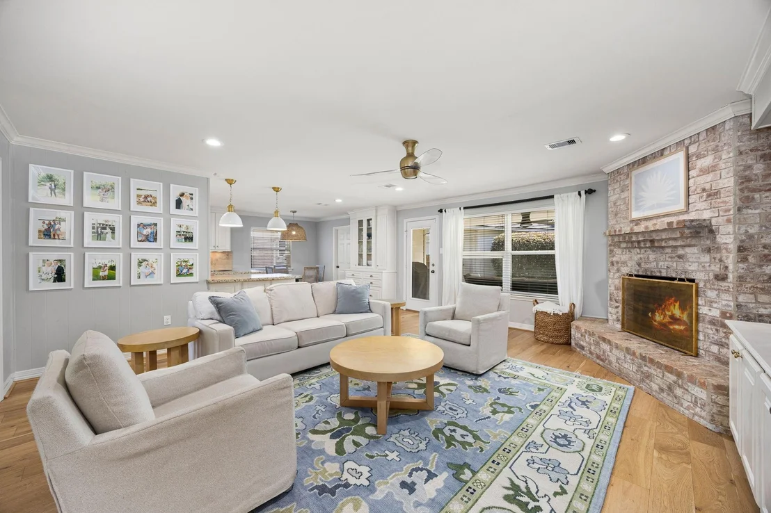 Photo of 823 Pinesap Drive