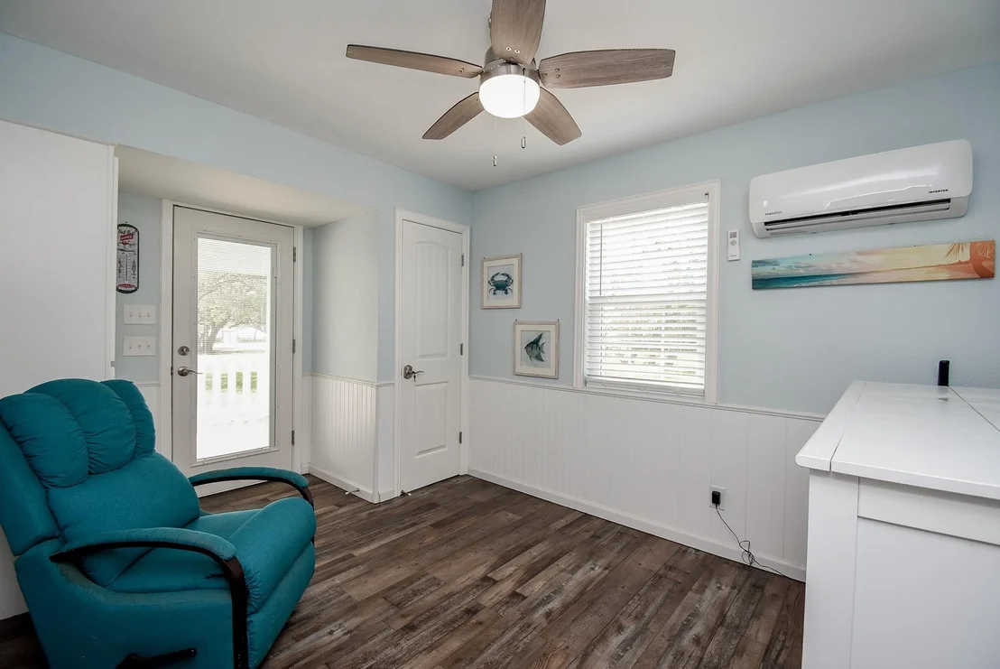 Photo of 1678 Bayview Drive