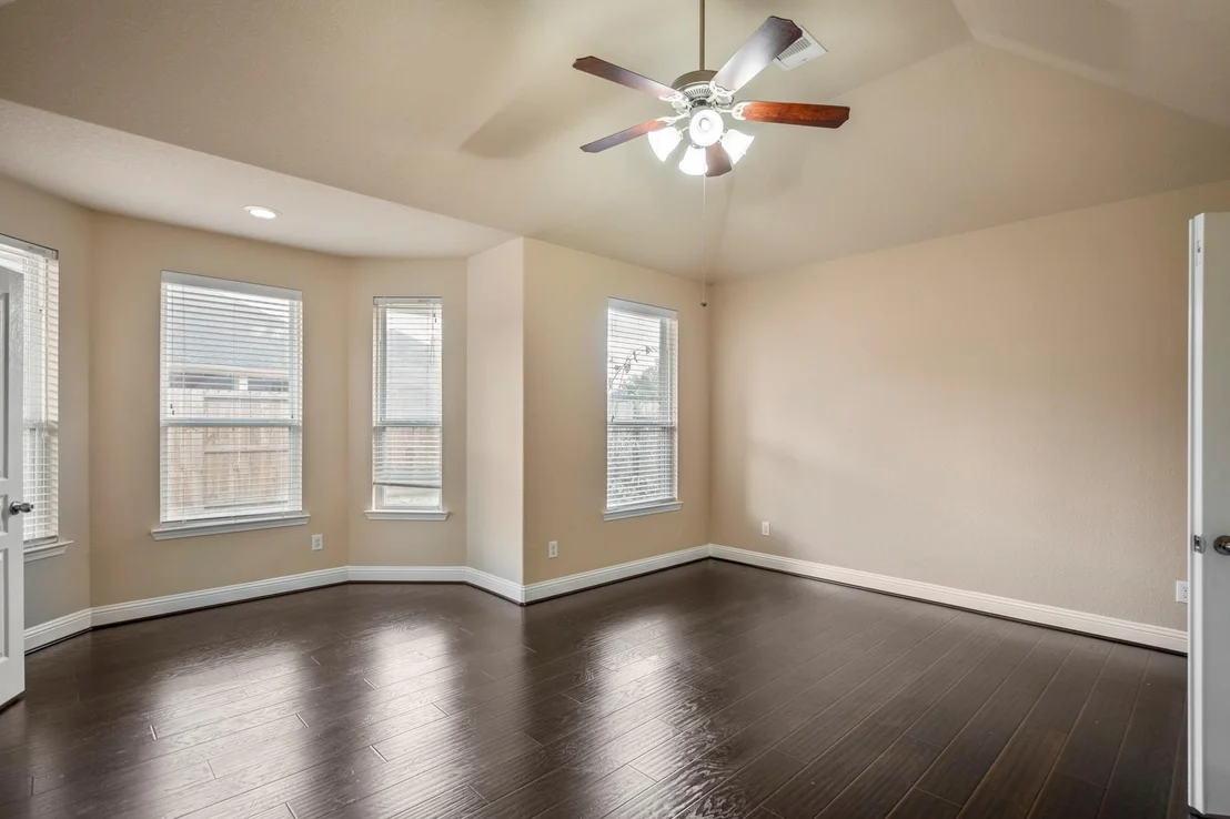 Photo of 18010 Sheldon Pines