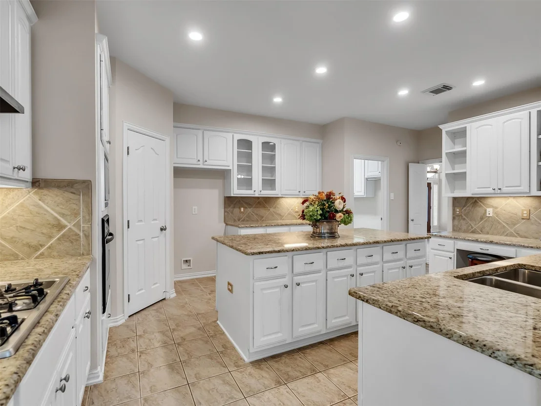 Photo of 2407 Beacon Pointe