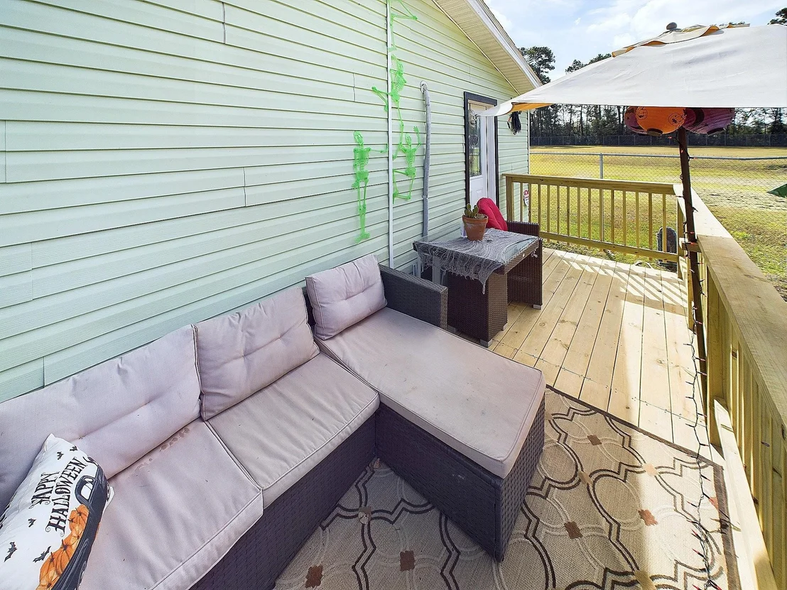 Photo of 24249 Glory Avenue