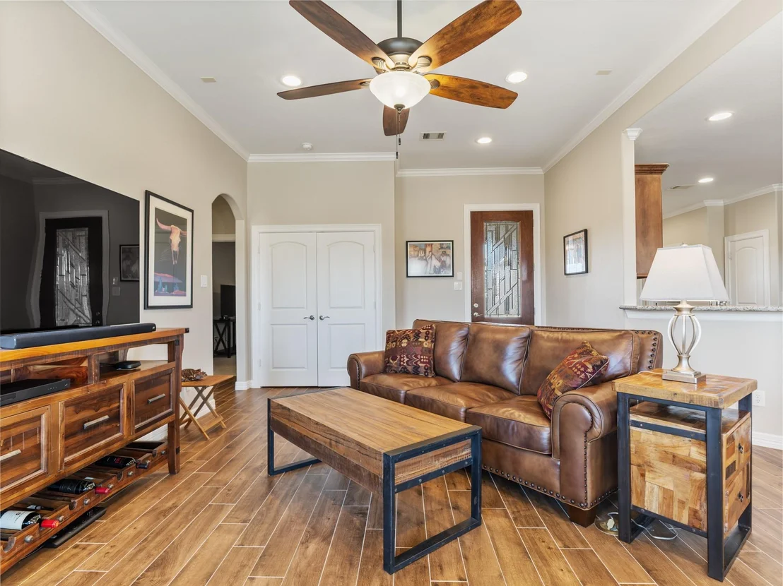 Photo of 9723 Highland Pointe Drive