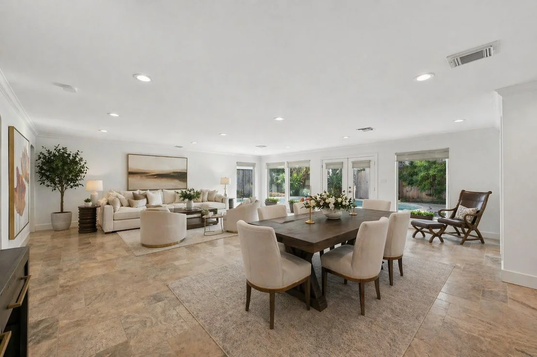 Photo of 1302 Riverview Circle