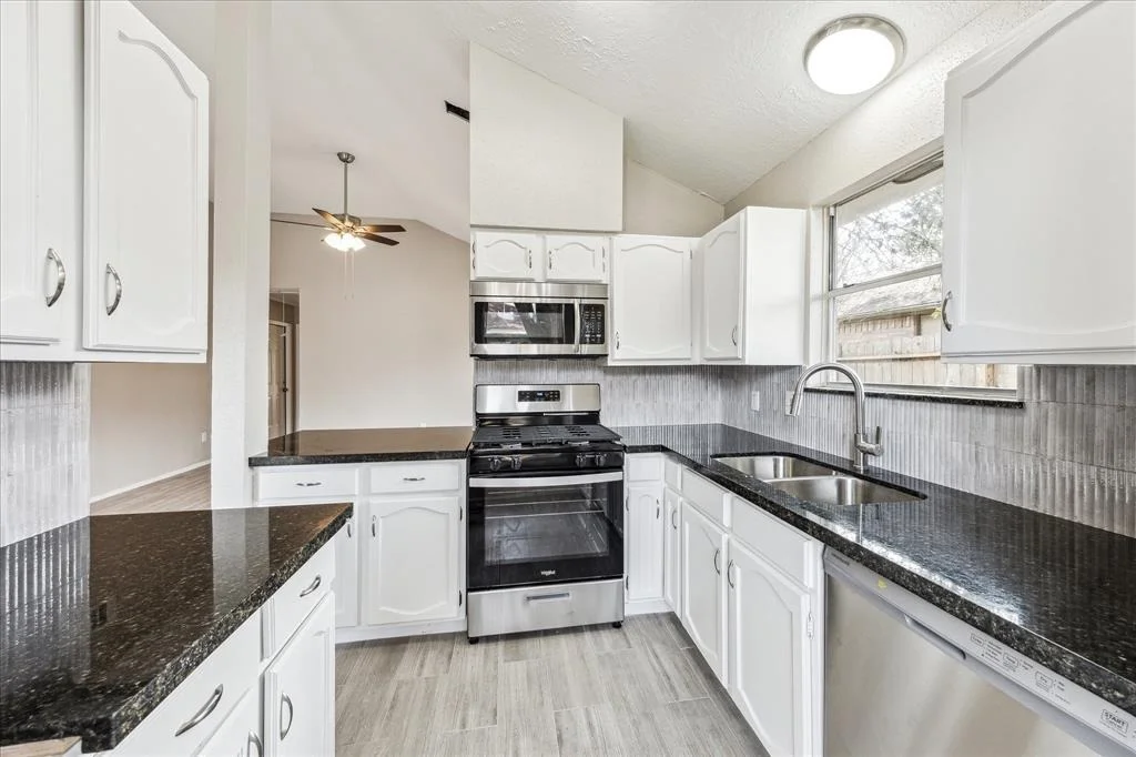 Photo of 6711 Bluebottle Lane