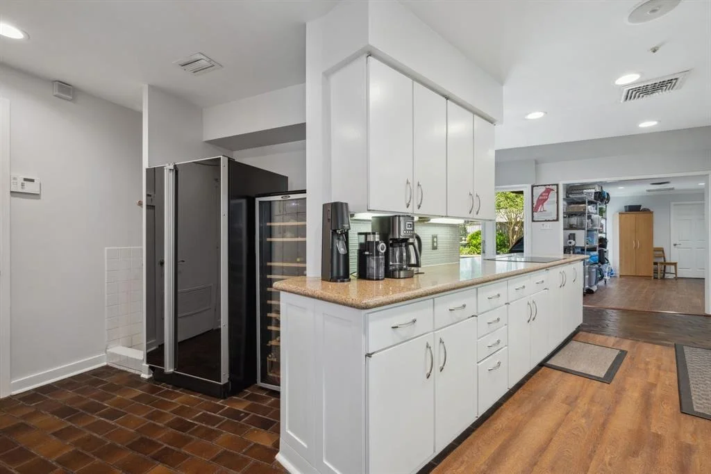 Photo of 10318 Pine Forest Road