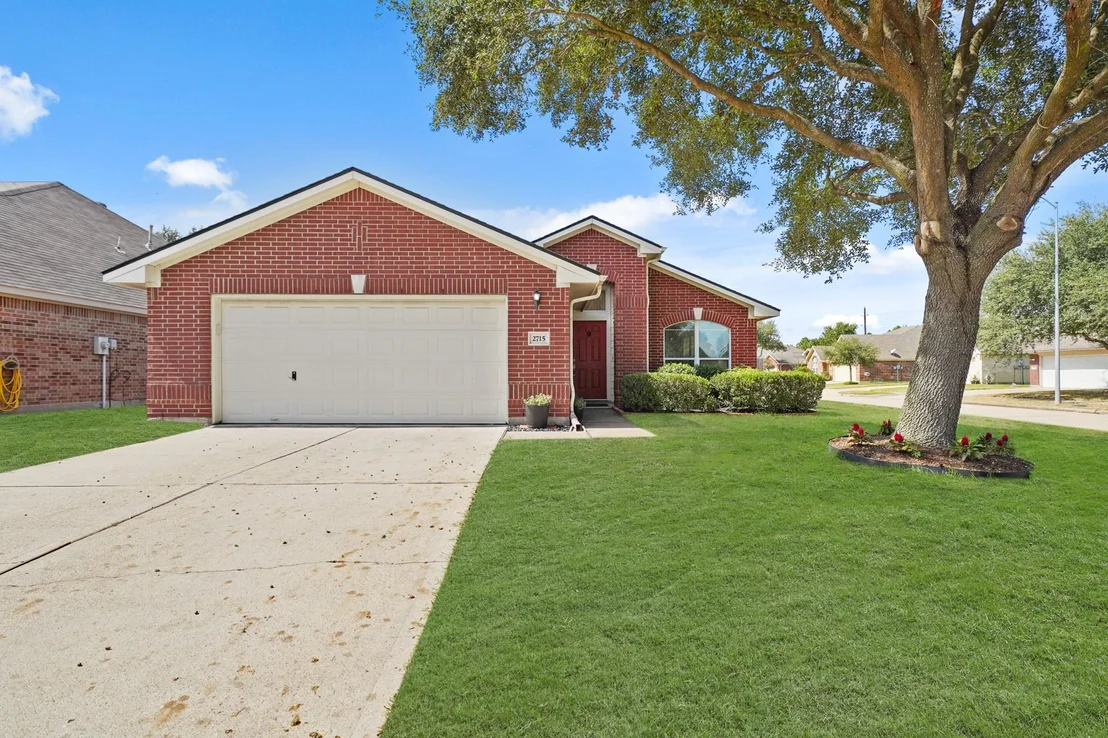 Photo of 2715 Silk Tree Lane