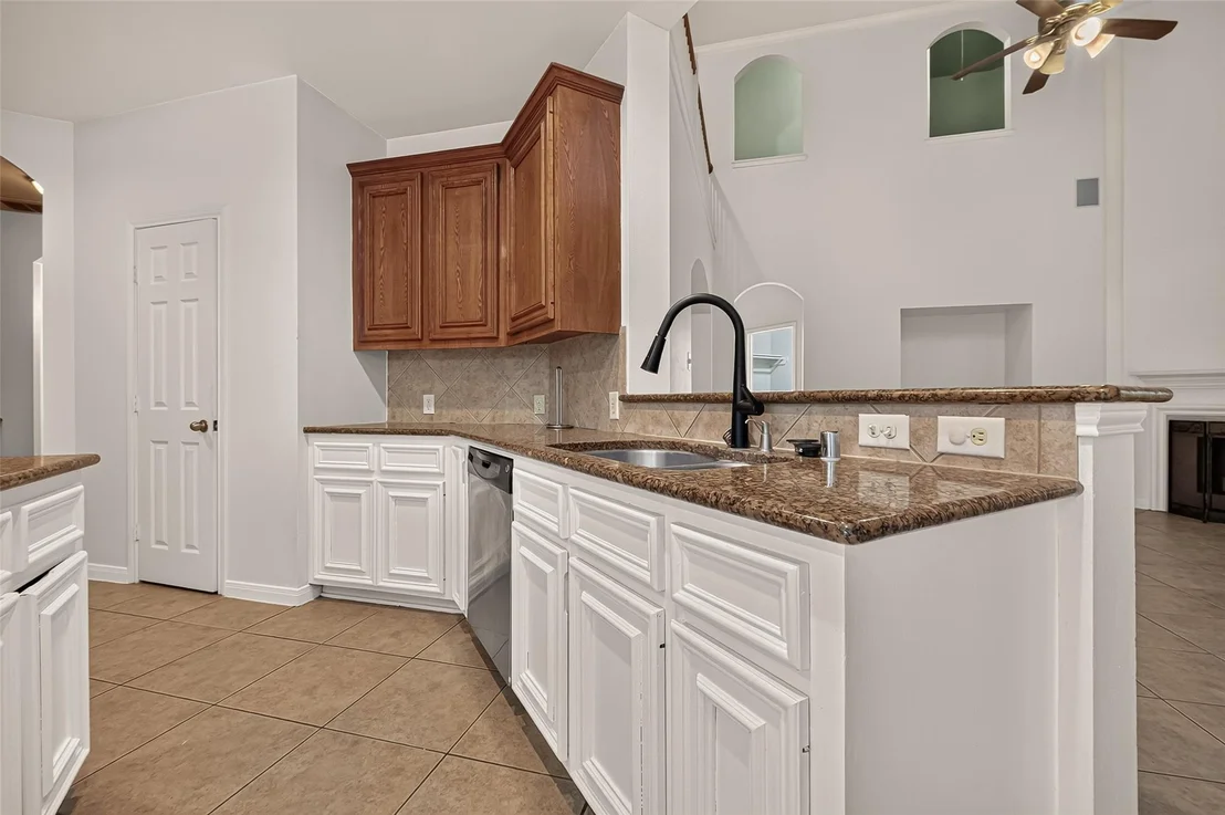 Photo of 331 Silver Creek Circle