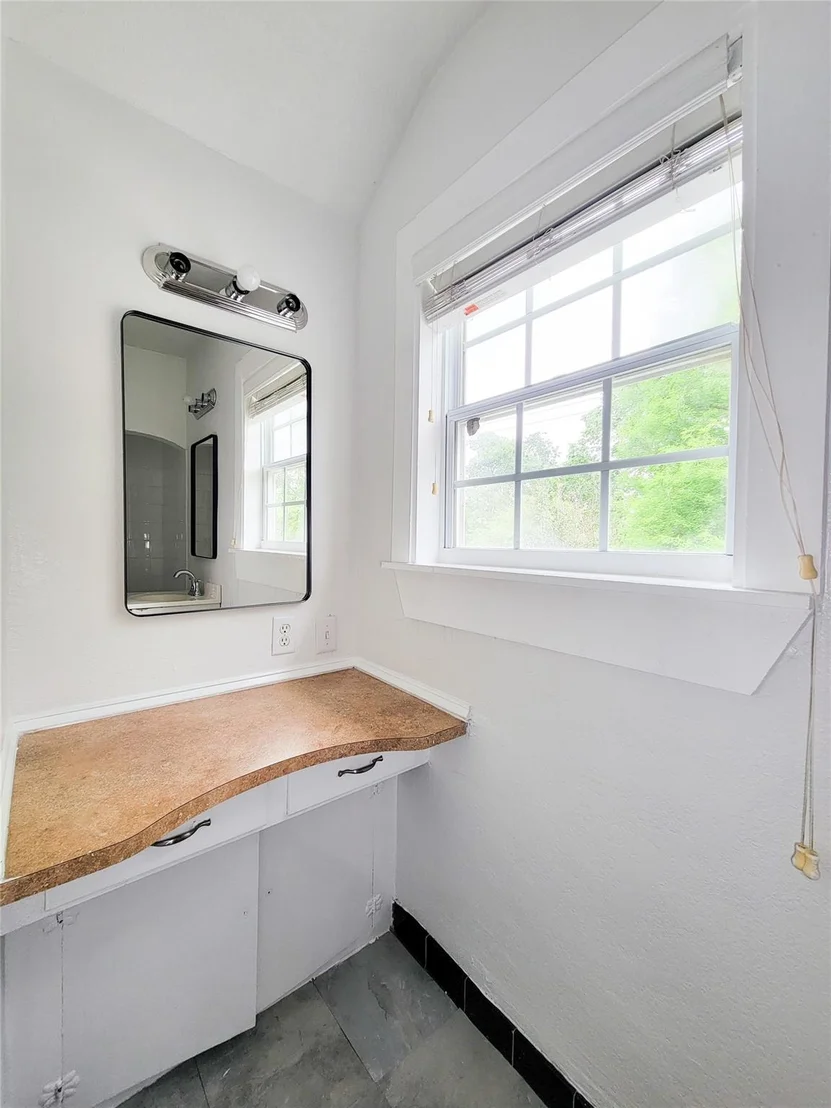 Photo of 8355 Wier