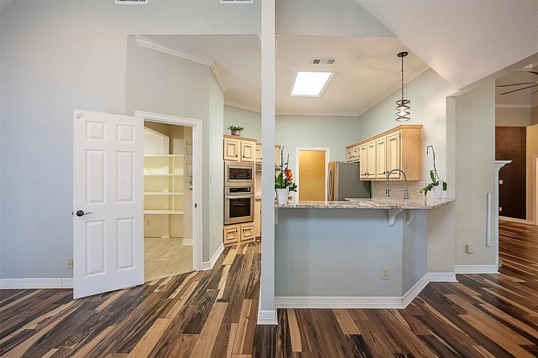 Photo of 3370 Foxbriar Lane