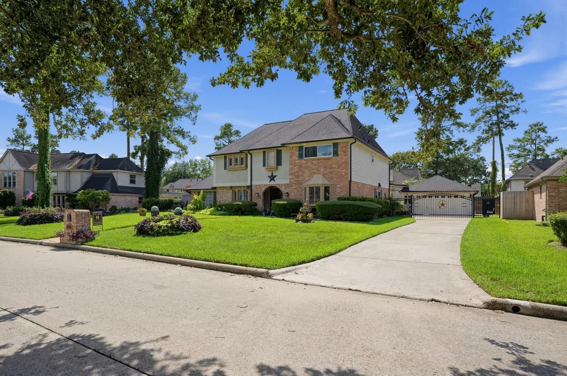 Photo of 16211 N Greenfield Drive