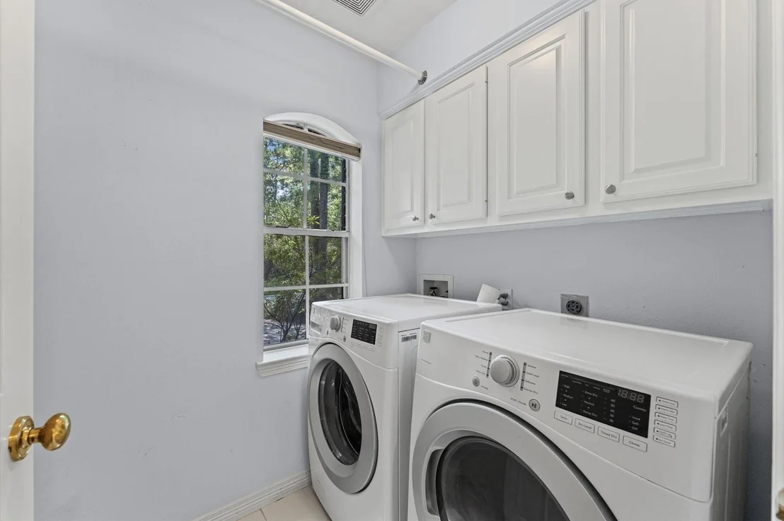 Photo of 92 W Sandalbranch Circle