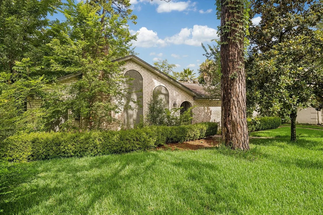 Photo of 17803 Loring Lane