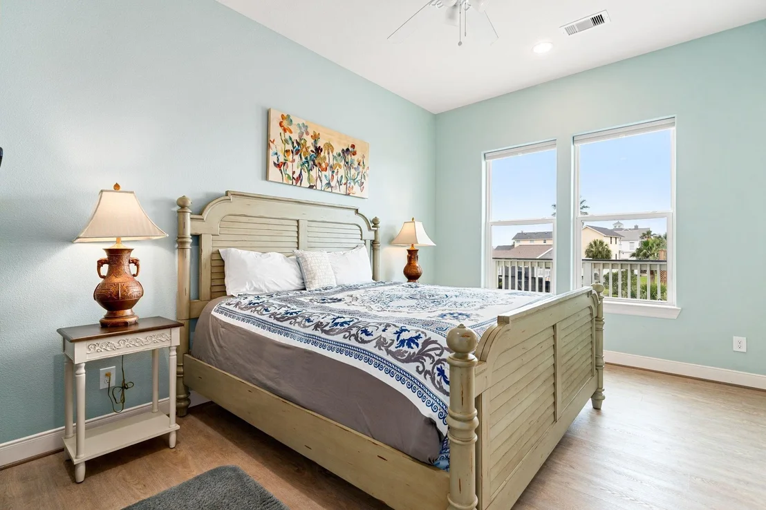 Photo of 4210 Sandpiper