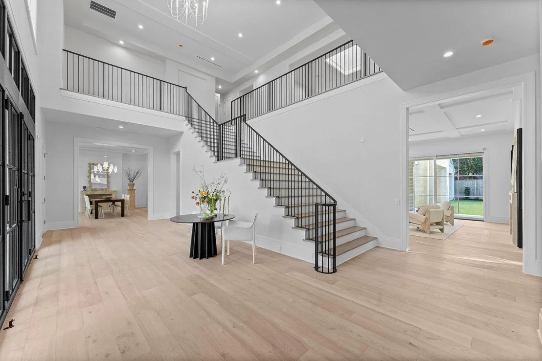 Photo of 3653 Chevy Chase Drive