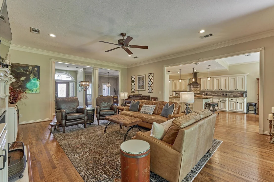 Photo of 150 Lake View Circle
