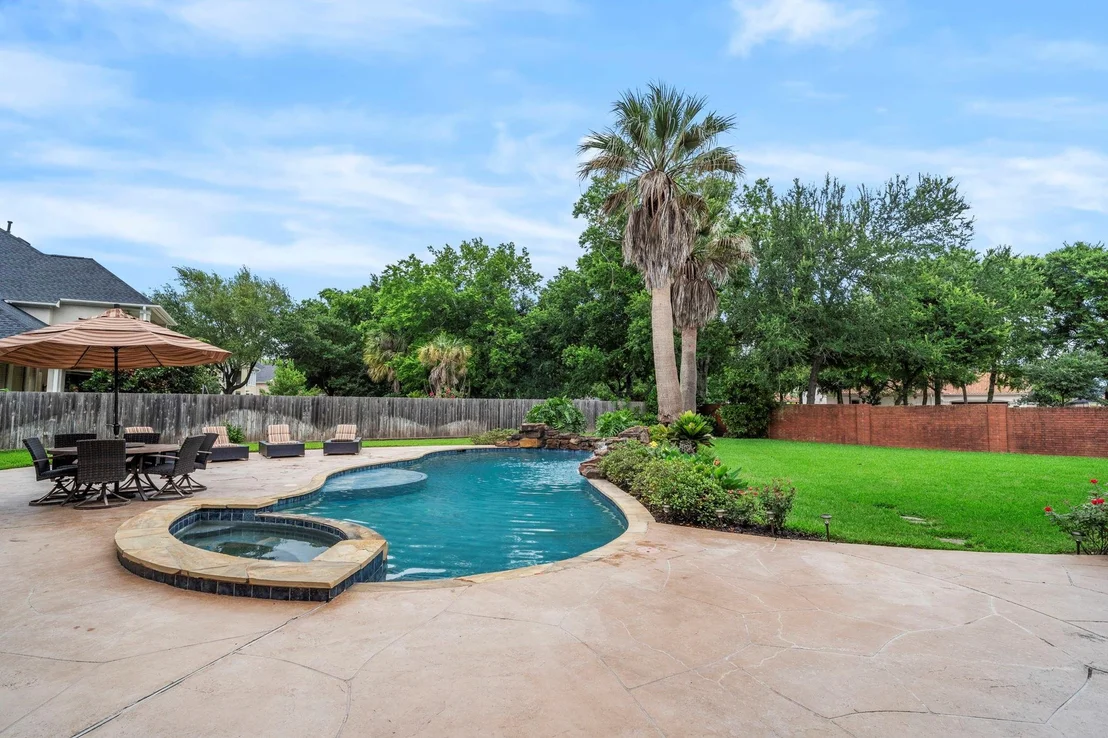 Photo of 8214 Forest Gate Drive