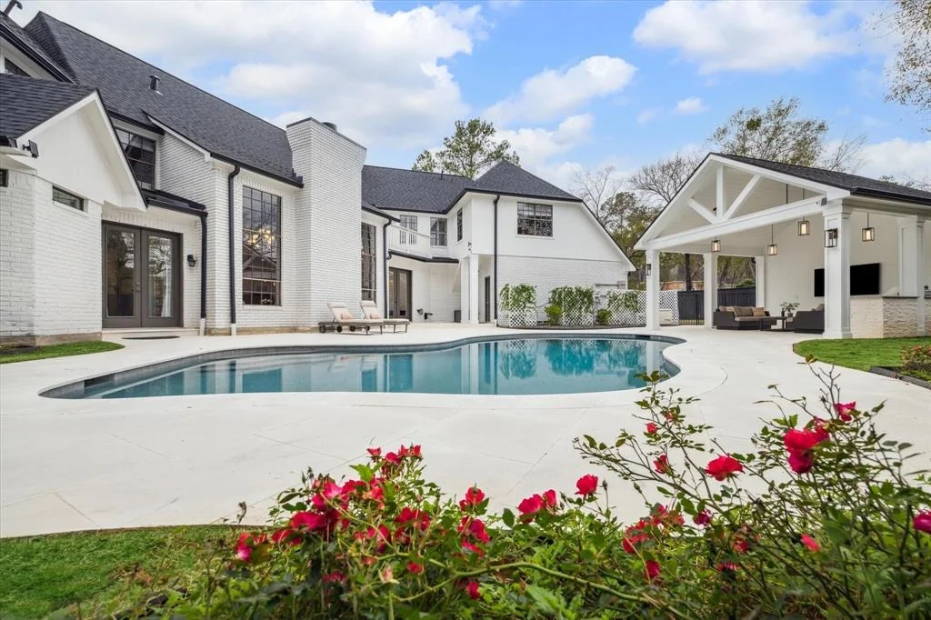 Photo of 9 S Brokenfern Drive