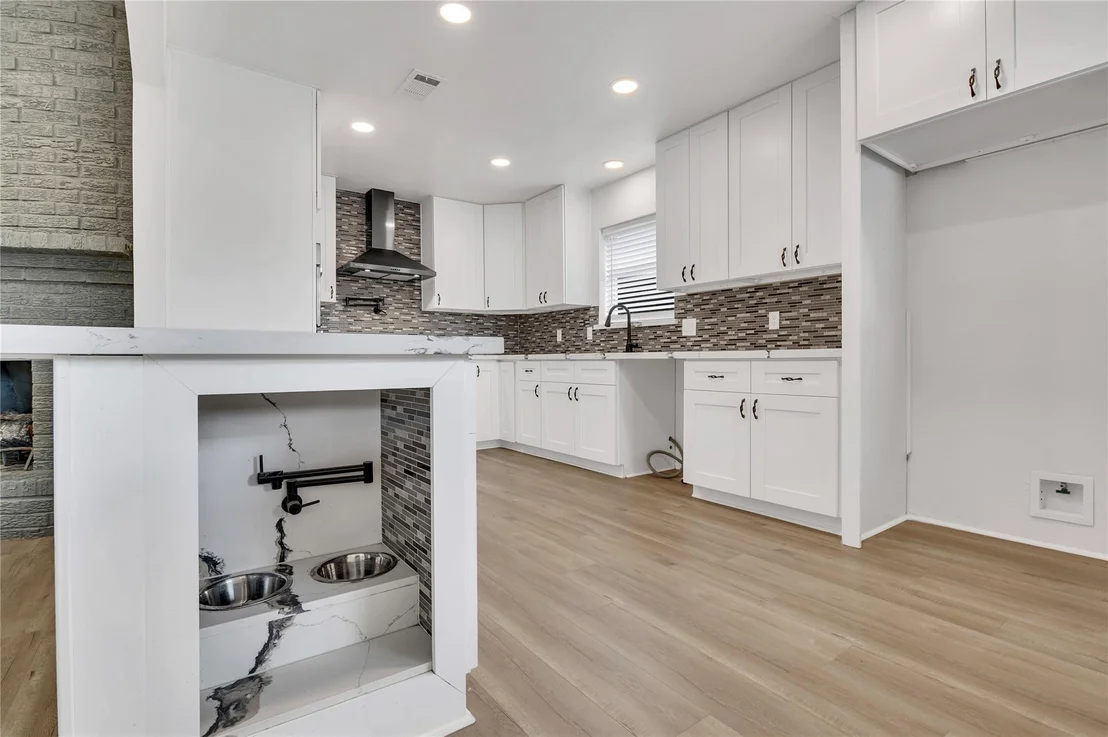 Photo of 717 Yale Lane
