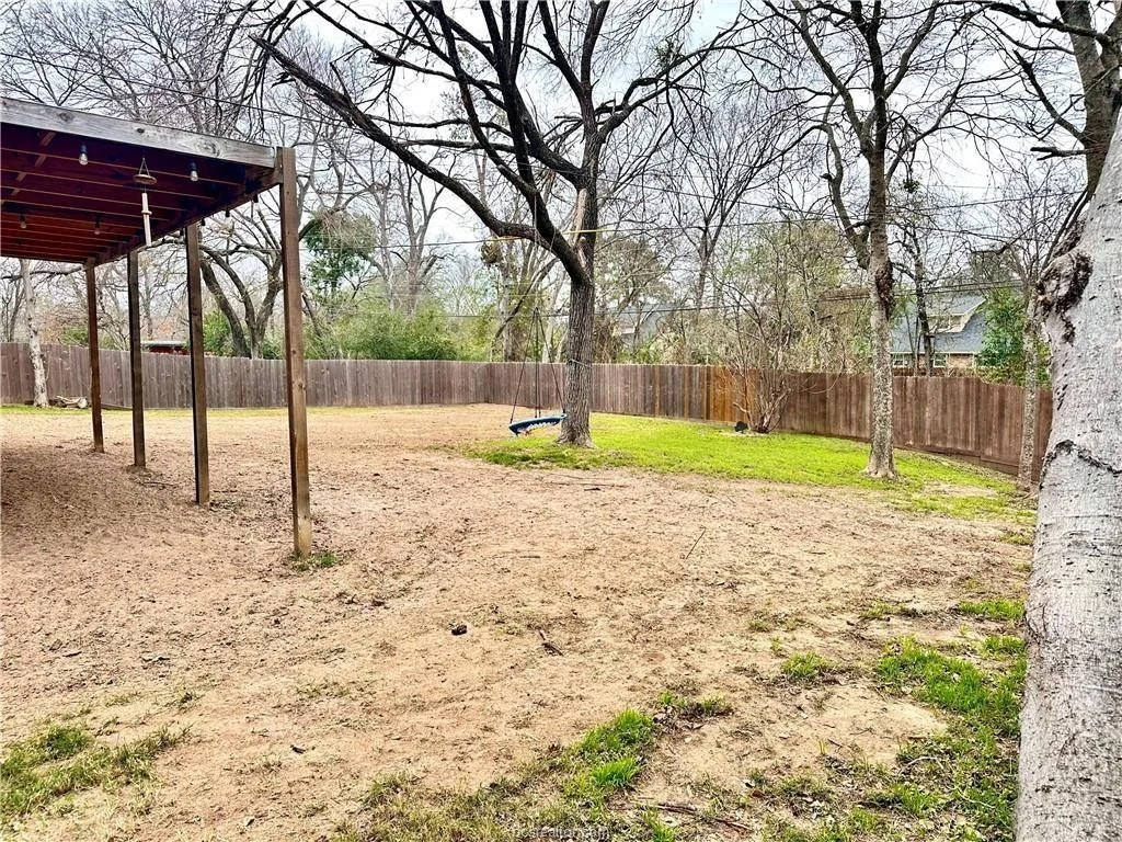 Photo of 2501 Wayside Drive