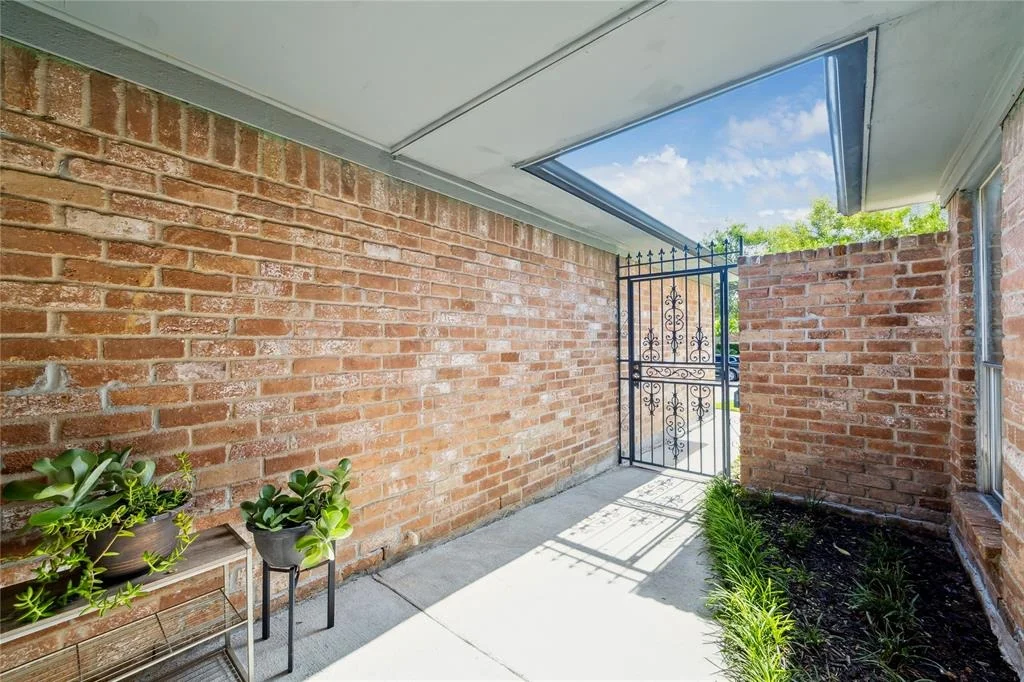 Photo of 7315 Windvine Drive