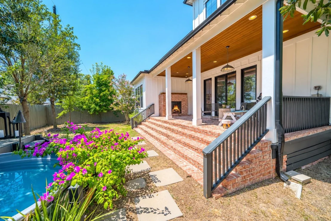 Photo of 2007 Gardenia Drive