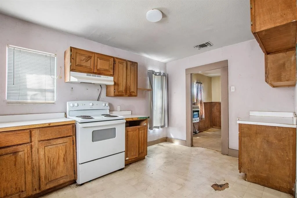 Photo of 100 E Austin Street