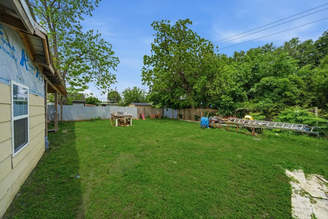 Photo of 7511 Arnim Street
