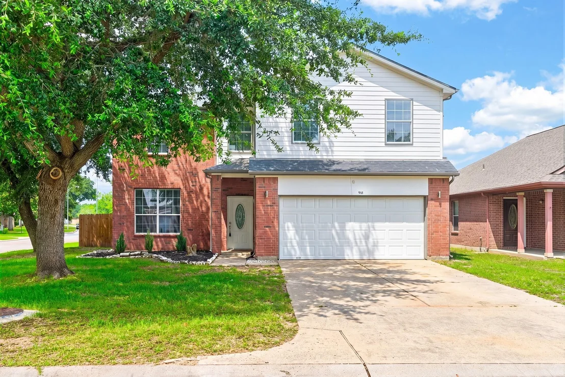 Photo of 918 Ivycroft Lane