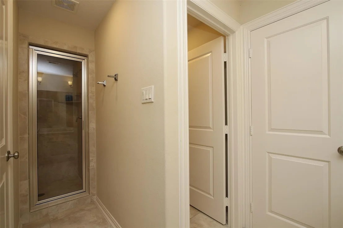 Photo of 15711 Lake Iris Drive