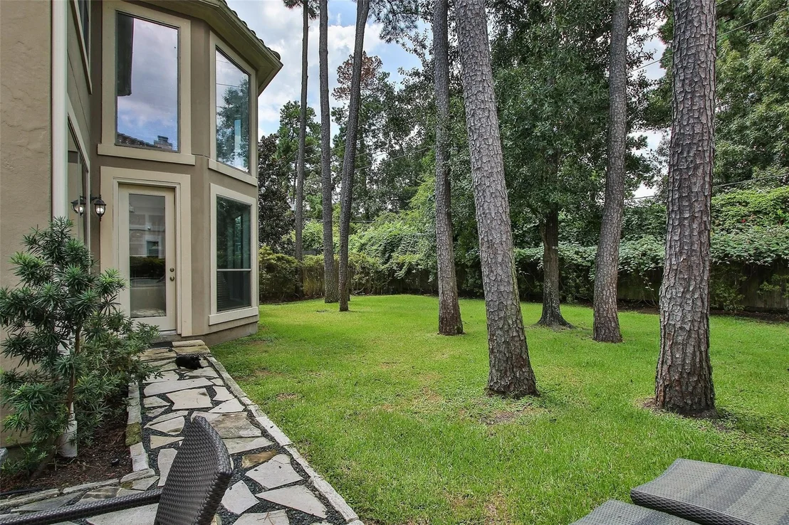 Photo of 15711 Lake Iris Drive